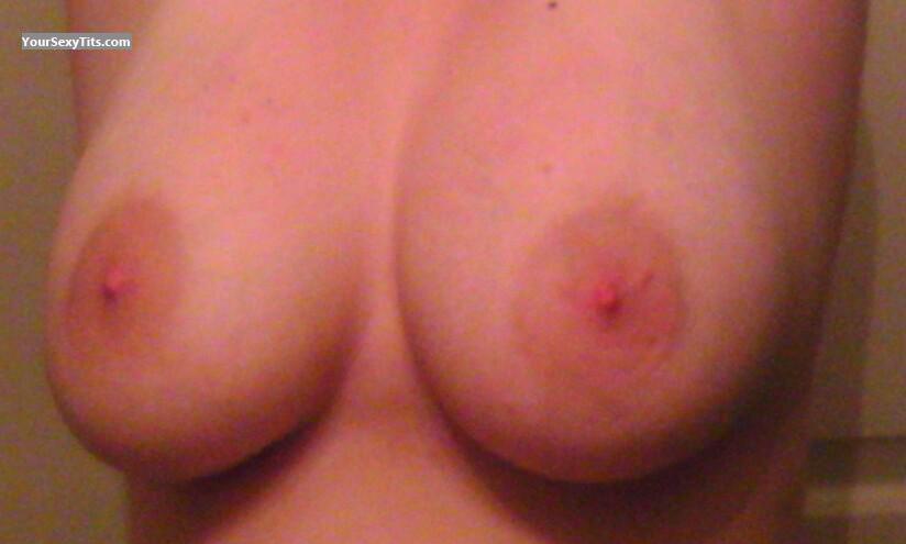 Tit Flash: Very Big Tits - Luckyjuggie from United States